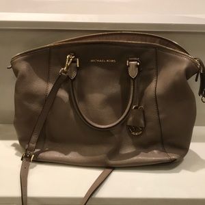 Michael Kors beige purse